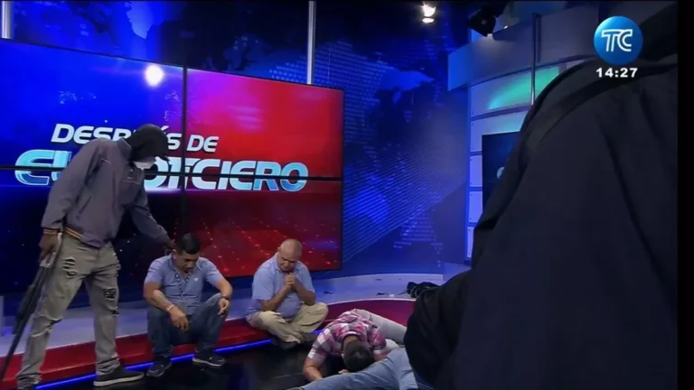 Ecuador: Armed Intruders Take Over TV Studio Live on Air
