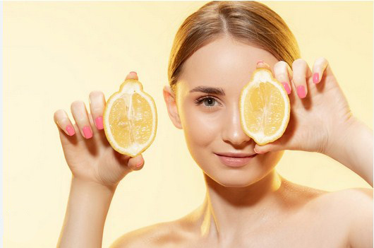 wellhealthorganic.com/Effective Ways Lemon Juice Can Fade Dark Spots